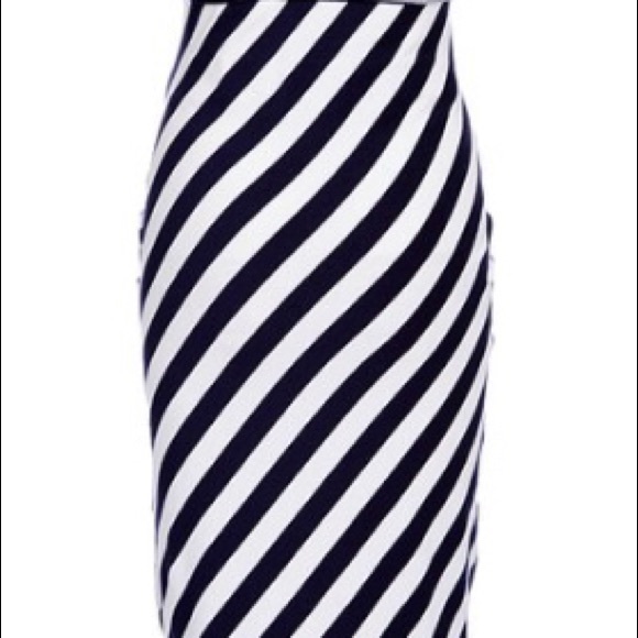 Navy/White stripe sleeveless maternity maxi - Picture 2 of 3
